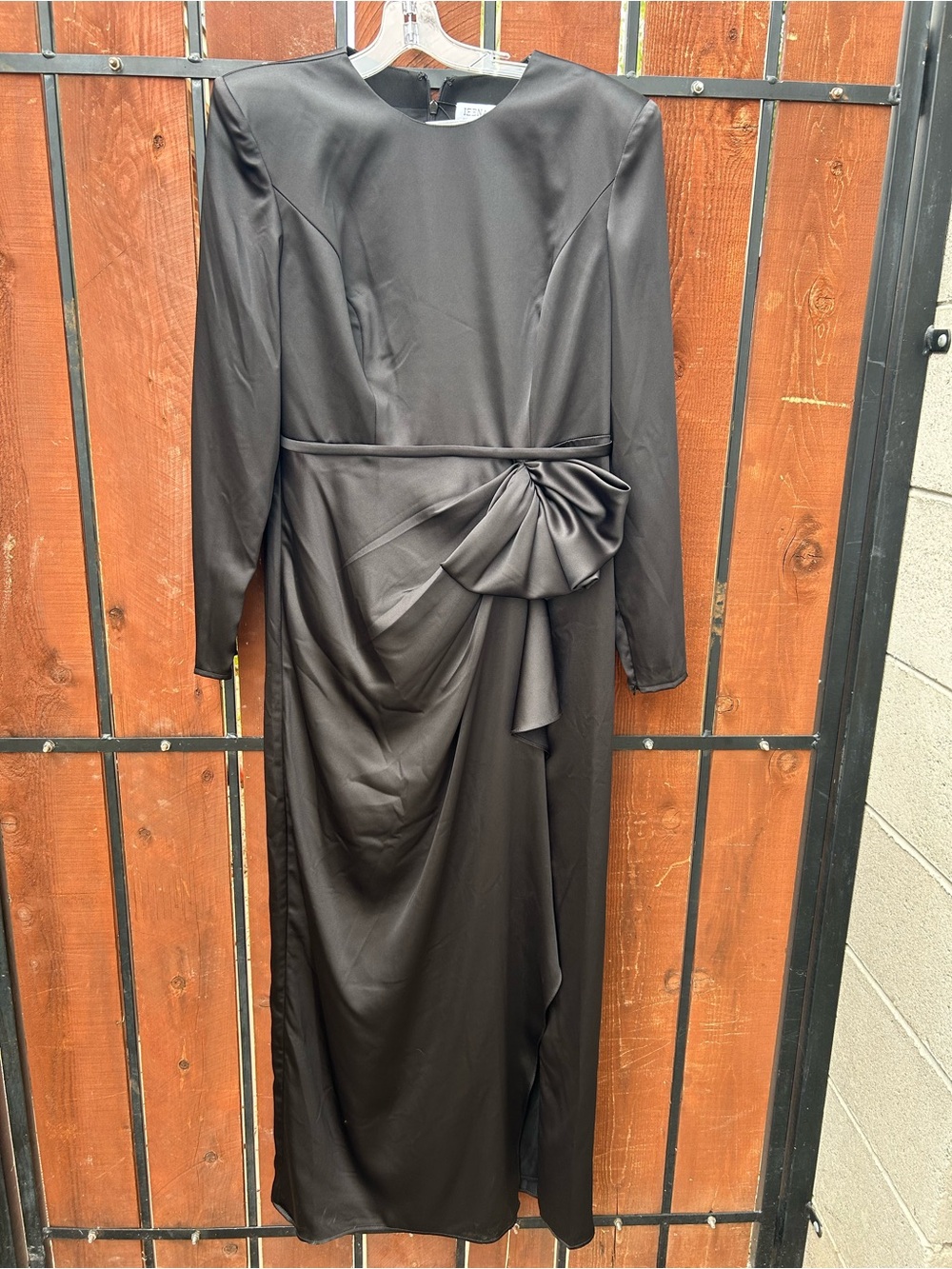 Mac Duggal 26676 Ieena Size 10 Long Sleeve Structured Bow Draped Gown Black NWT - Picture 2 of 7